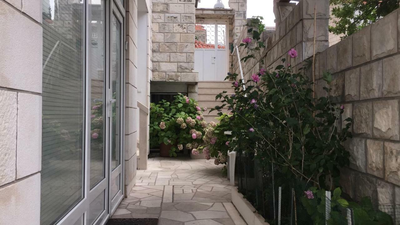 Home4 Rent * Dubrovnik